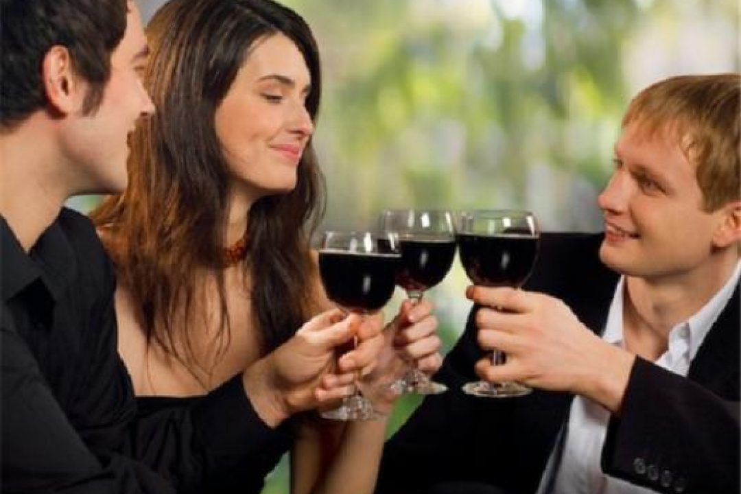 Consumatori di vino in Italia, sempre più saltuari e anziani