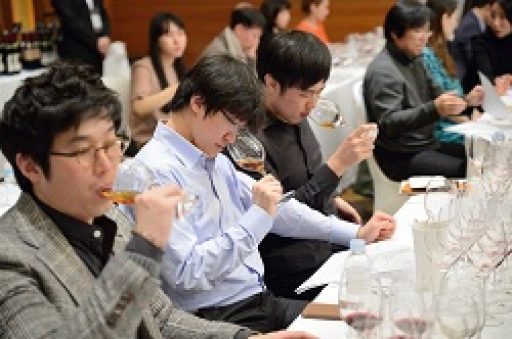 Cina, +38% per i consumi di vino previsti al 2017