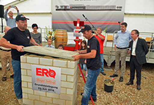 ERO e Binger Seilzug pongono la prima pietra nella nuova sede di Simmern